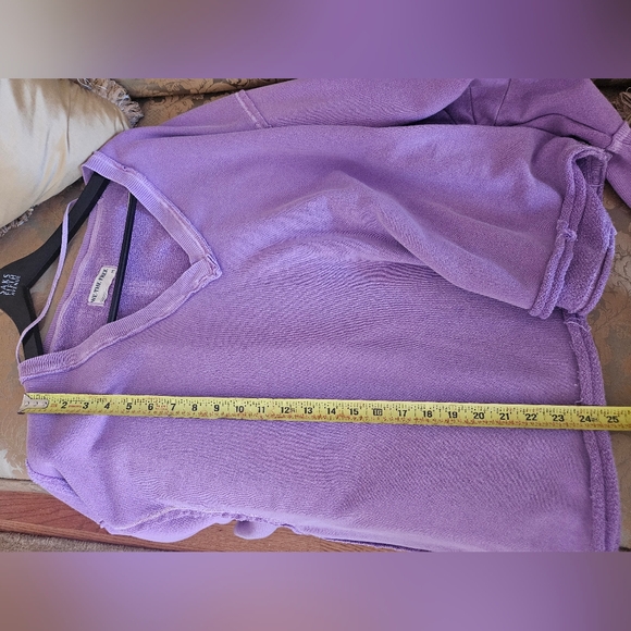 NWOT We The Free Venice V-Neck Sweatshirt In Lavender - Picture 8 of 12